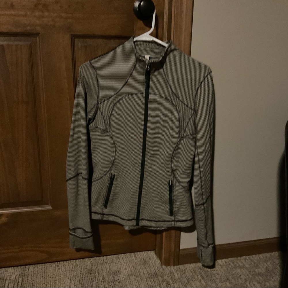 Lululemon Define Jacket Medium - image 1